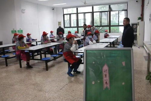 優(yōu)質(zhì)服務(wù)不停歇，教育咨詢無止境——上虞區(qū)實(shí)初教育集團(tuán)實(shí)驗(yàn)中學(xué)深入開展“優(yōu)質(zhì)服務(wù)月”活動(dòng)